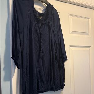 Cupio Navy Blouse with Ruffled Neckline NWT Size 2X very soft